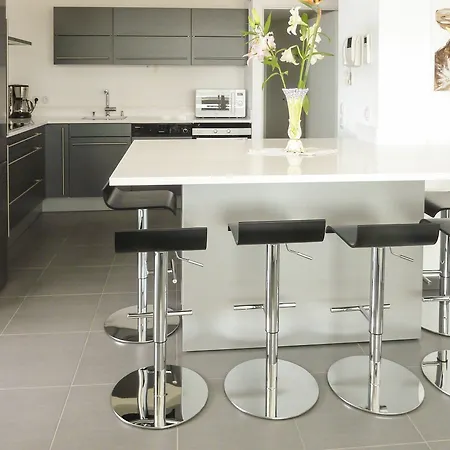 With 4 Bedrooms In Canet-en-roussillon, With Wonderful Sea V *